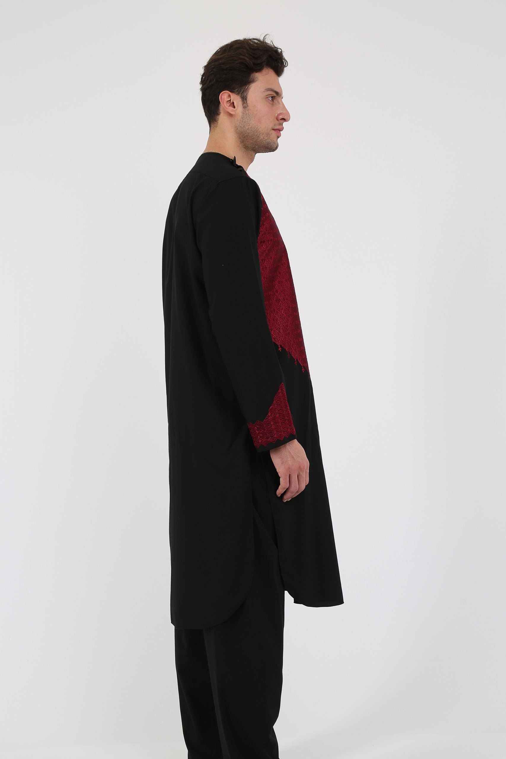 afghan Perantomban Triangle Chest