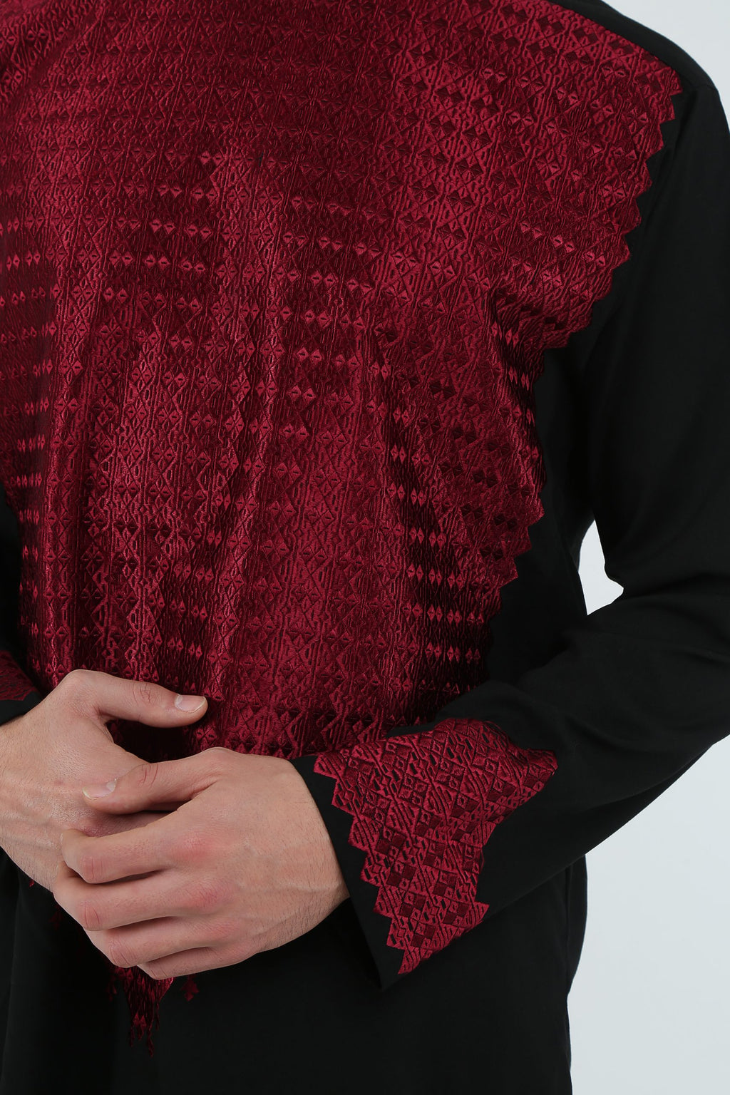 afghan Perantomban Triangle Chest