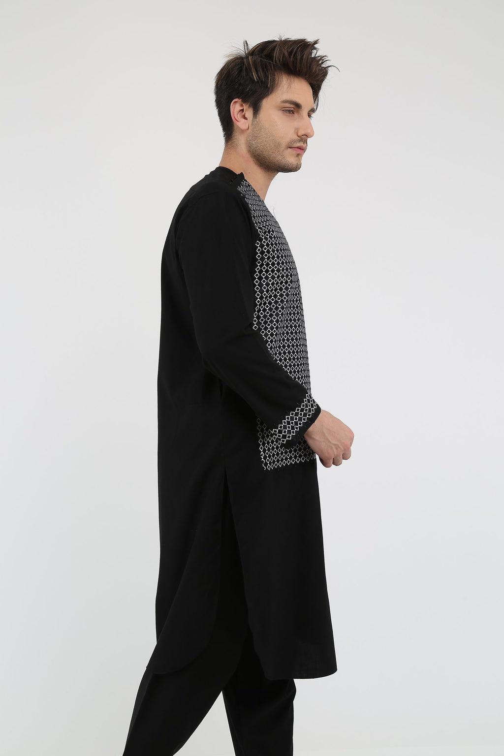 afghan Perantomban Black Square Chest