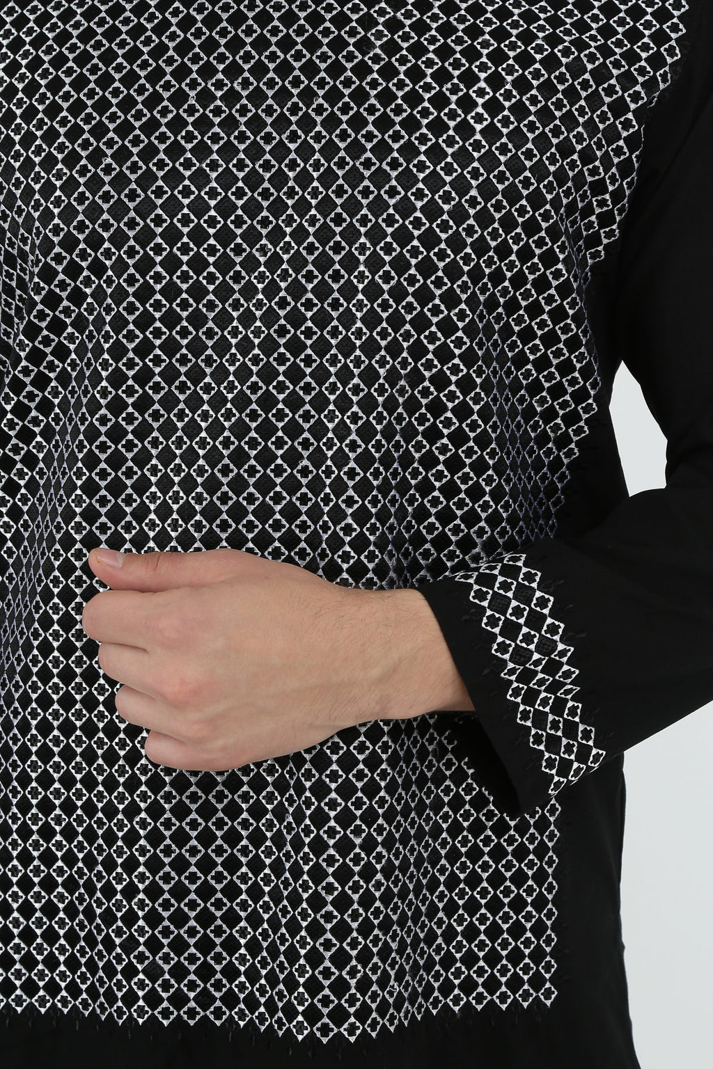 afghan Perantomban Black Square Chest