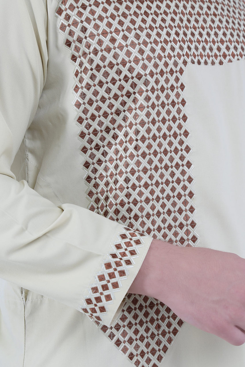 afghan Perantomban  P Chest Design