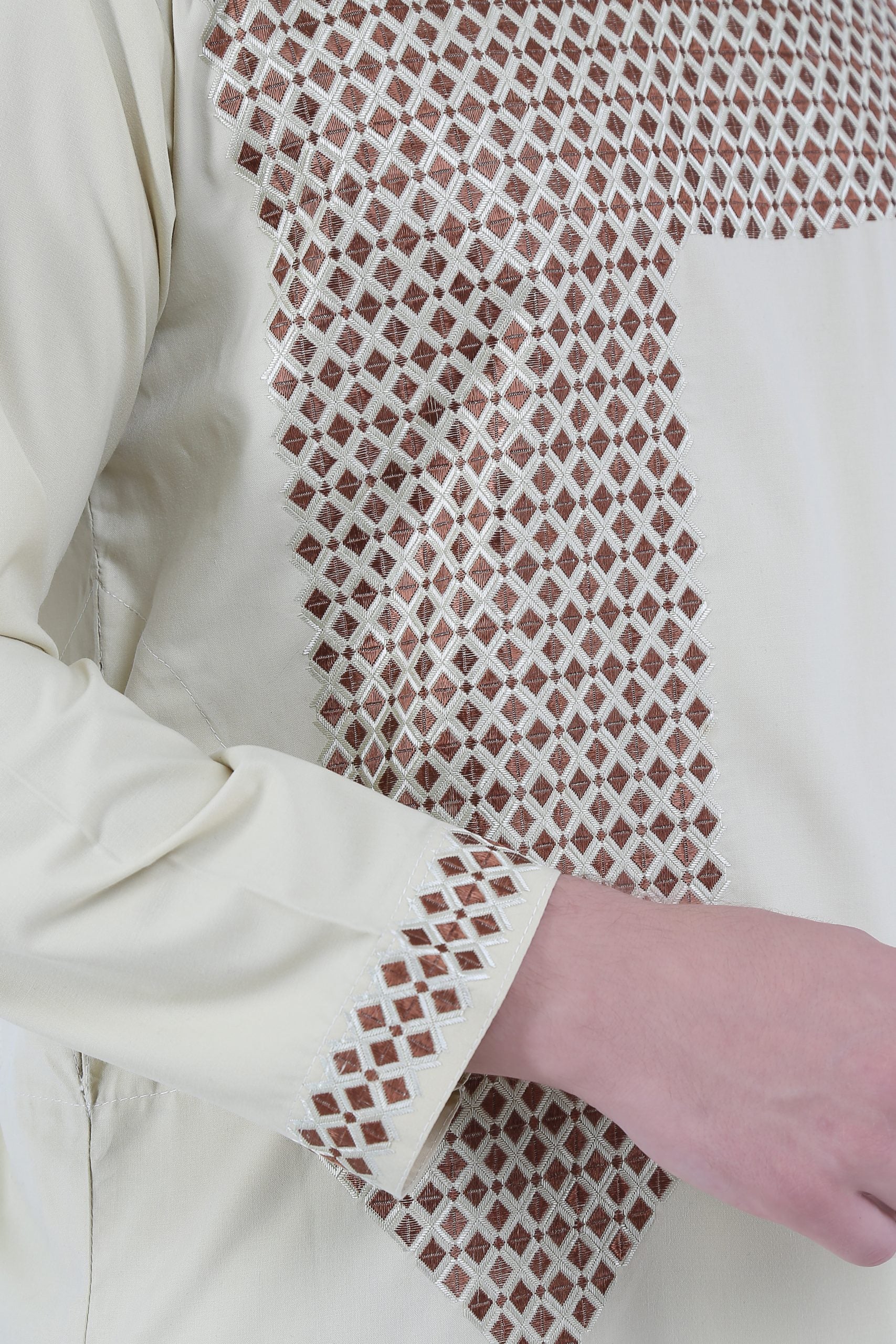 afghan Perantomban  P Chest Design