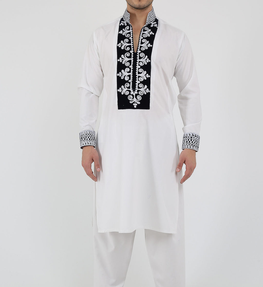 afghan Perantomban  Rectangle Chest Design